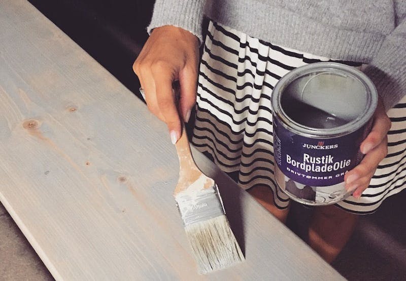 Dette trenger du for å lage ditt eget spisebord Dette trenger du for å lage ditt eget spisebord